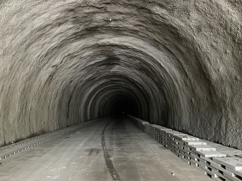 項(xiàng)目1號(hào)隧洞內(nèi)景.JPG