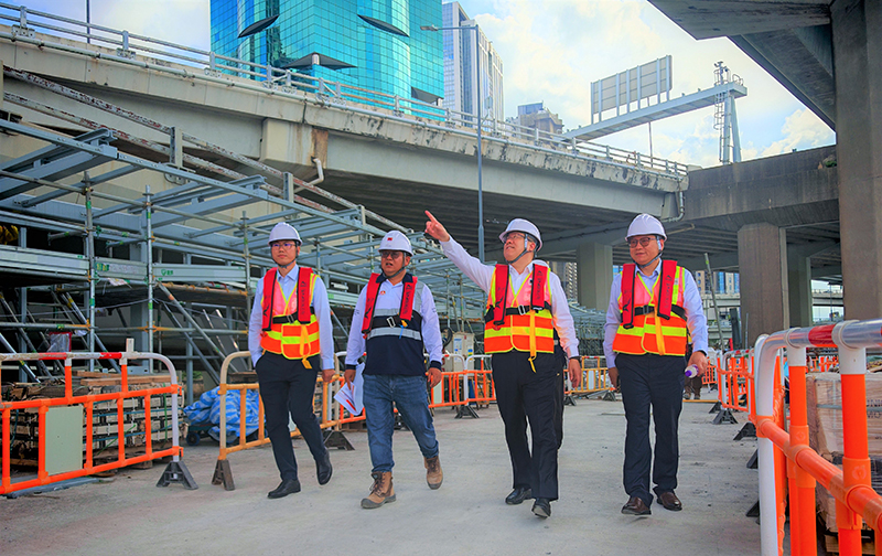 20250521下午-王小軍現場調研香港東區(qū)走廊項目3.jpg